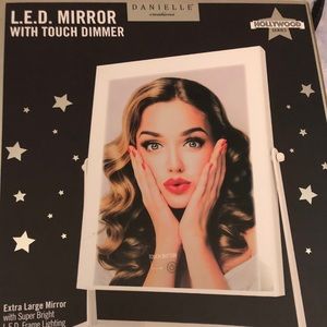 Makeup mirror